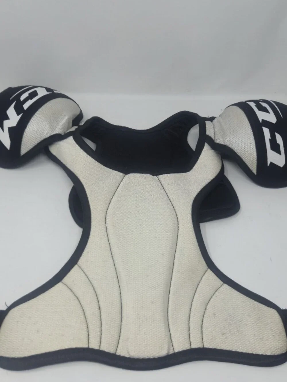 ​CCM NHL Learn To Play Junior Small Hockey Shoulder Pads JR SM 28-30 Chest LTP